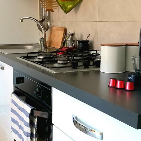 - Casa Manzoni - Luminoso Appartamento Zona Sferisterio マチェラータ エクステリア 写真