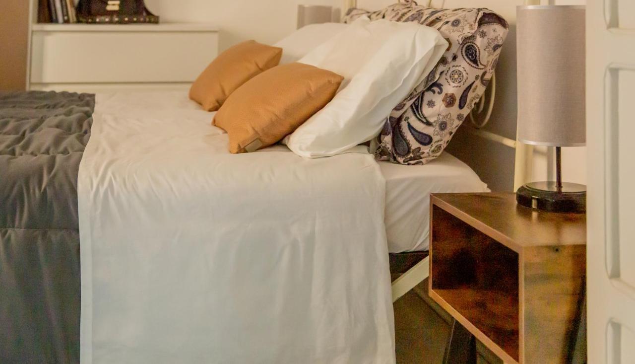 - Casa Manzoni - Luminoso Appartamento Zona Sferisterio マチェラータ エクステリア 写真